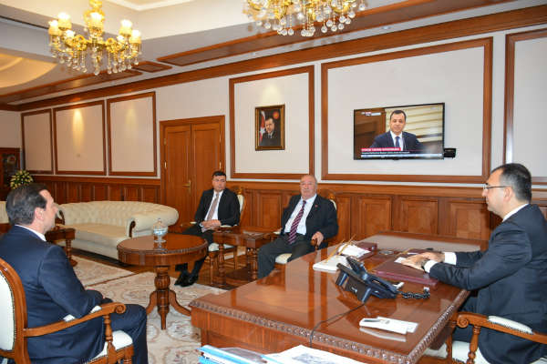 Malatya’da Vali Yardimcilari Sürmen ve Özyiğit Görevlerine Başladı