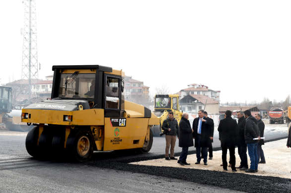 Kuzey Kuşak Yoluna bağlanan Çarmuzu bağlantı yolunda kavşak düzenleme çalışmalarına başladı.