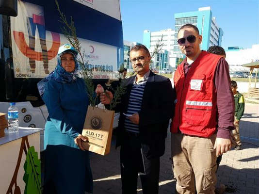 Kan Bağışı Kampanyasına Fidanlar ile Destek Sağlandı