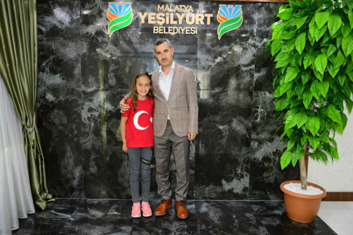 Yeşilyurt Belediye Başkanı Mehmet Çınar, Milli Takım sporcusu Elif Naz Aktaş’ı Misafir Etti