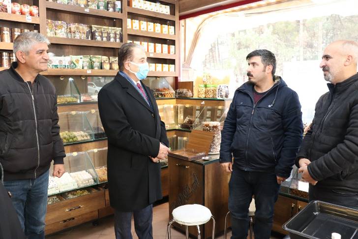 Malatya Esnaf ve Sanatkarlar Odaları Birliği(MESOB) Başkanı Şevket Keskin, Doğanşehir ilçesinde esnaf ziyaretlerinde bulundu
