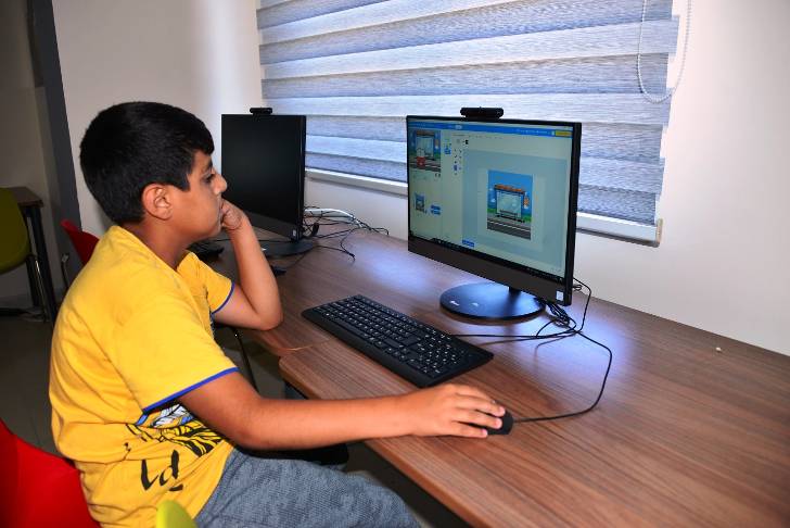 “Çocuklarımıza Geleceğin Dili Robotik Kodlamayı Öğretiyoruz”