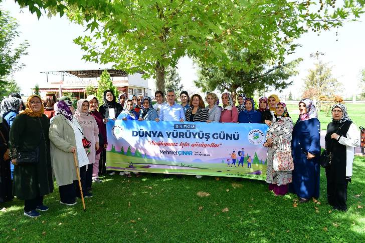 Beylerderesi Şehir Parkında ‘Sağlığımız İçin Yürüyelim’ programı düzenledi.