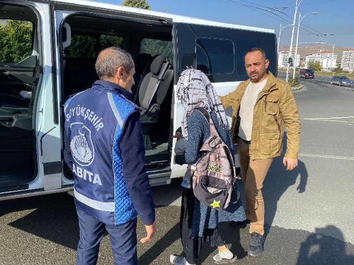 Malatya Büyükşehir Belediyesi dilencilere yönelik denetimlerini sürdürüyor.